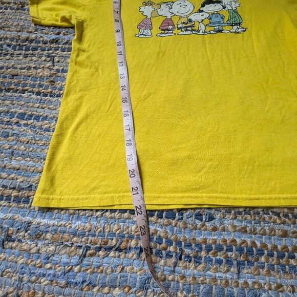 Peanuts Yellow Graphic T Shirt Snoopy Charlie Brown Youth L Fits Adult XS Retro - Picture 4 of 6